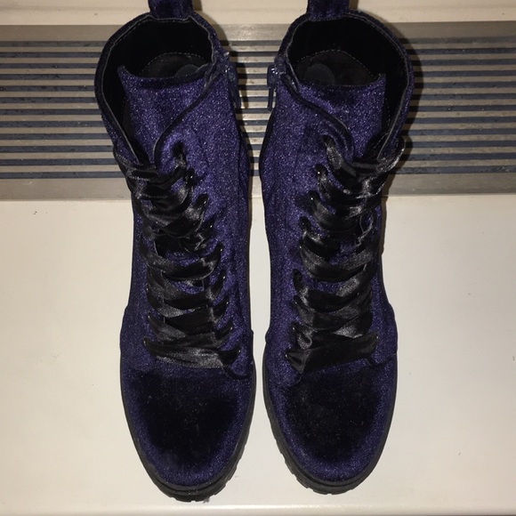 Steve Madden Blue Velvet boots - Picture 1 of 7